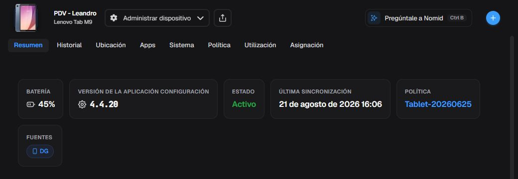 Resumen de dispositivo gestionado en español con cabecera, estado, pestañas y métricas